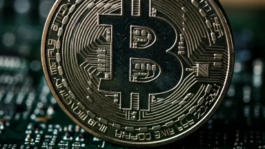 Mastering Bitcoin’s Volatility: Essential Strategies for Price Prediction
